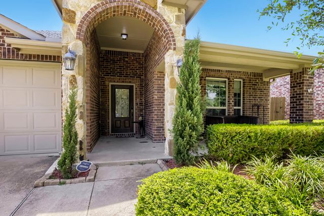 4003 Red Rock Drive, Heartland, TX 75126