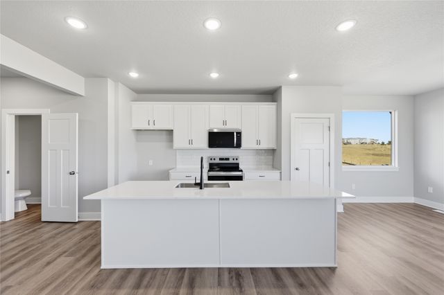 5672 Brook View Avenue, Des Moines, IA 50317