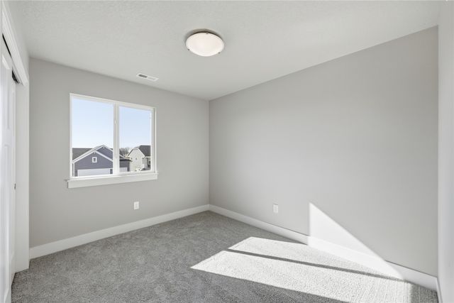 5672 Brook View Avenue, Des Moines, IA 50317