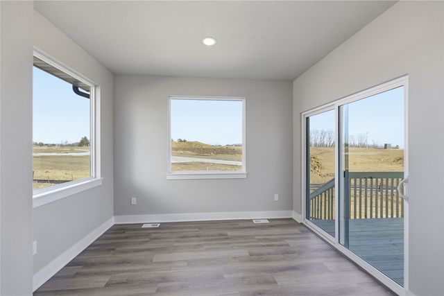 5672 Brook View Avenue, Des Moines, IA 50317