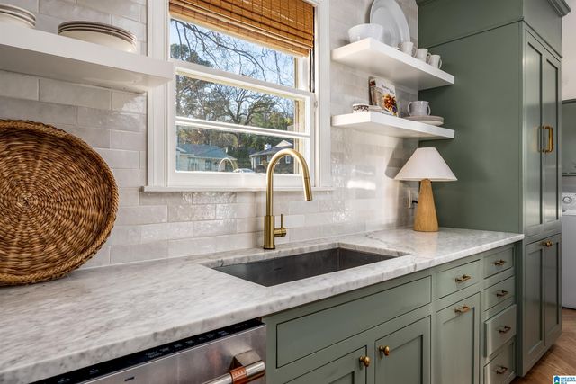 15 GAYWOOD CIRCLE, Mountain Brook, AL 35213