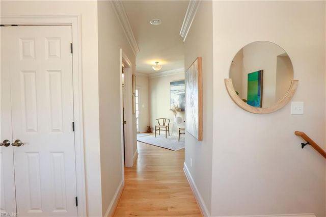 7 Channel LN, Hampton, VA 23664