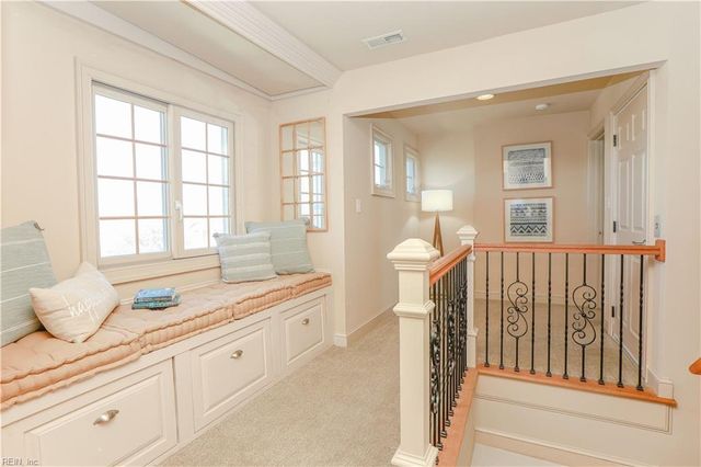 7 Channel LN, Hampton, VA 23664