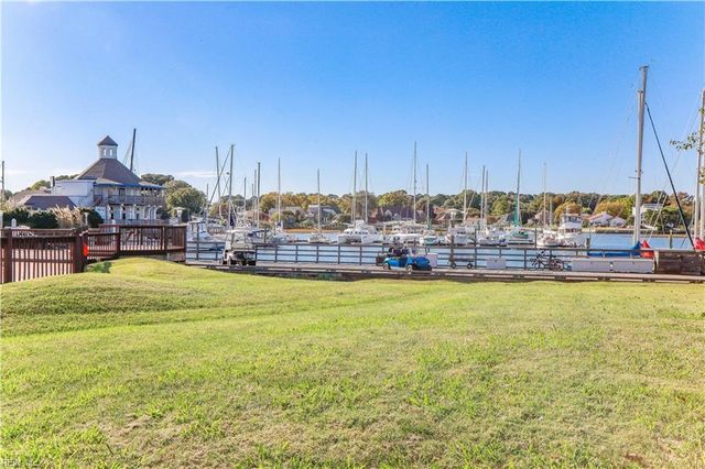 7 Channel LN, Hampton, VA 23664