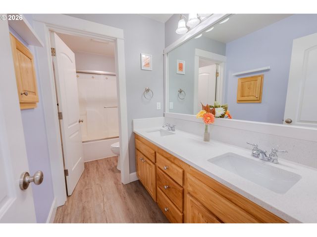 22497 Sw 107TH Ave, Tualatin, OR 97062