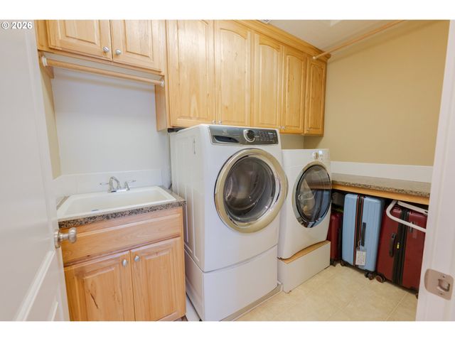 22497 Sw 107TH Ave, Tualatin, OR 97062