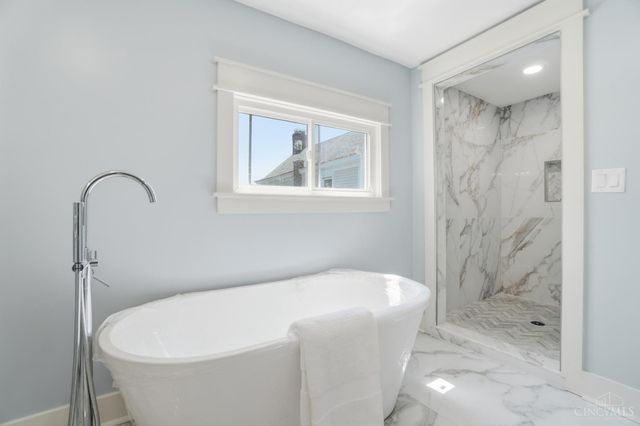 5642 Ridge Avenue, Cincinnati, OH 45213