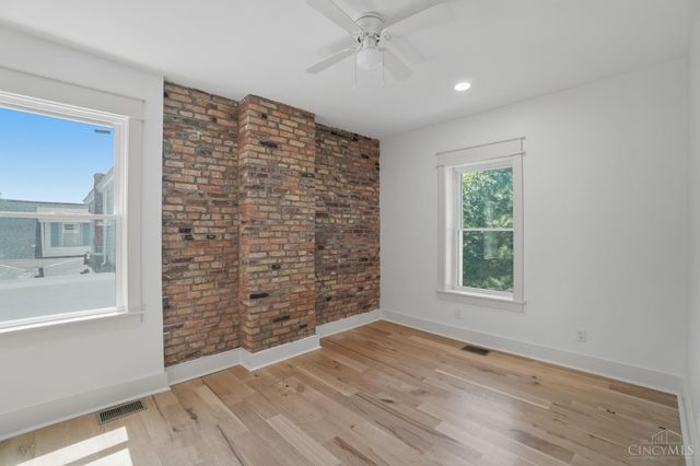 5642 Ridge Avenue, Cincinnati, OH 45213
