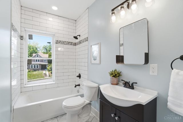 5642 Ridge Avenue, Cincinnati, OH 45213