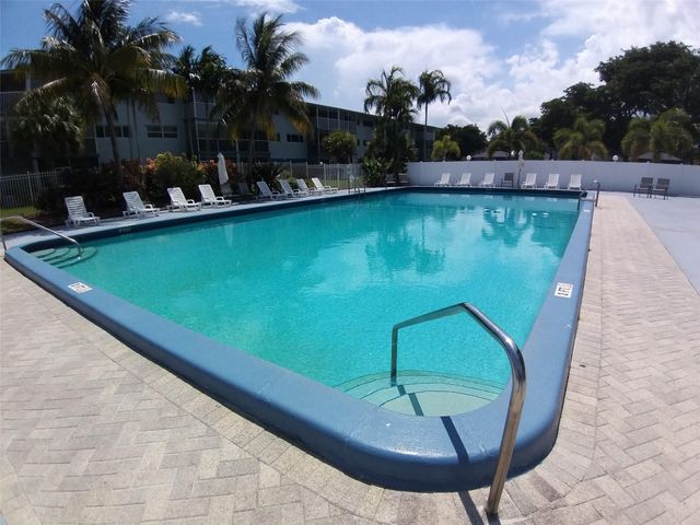 4900 Washington Street 309, Hollywood, FL 33021