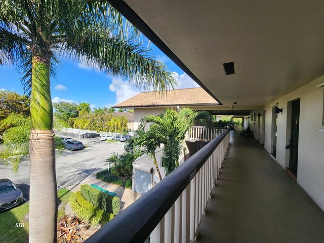 4900 Washington Street 309, Hollywood, FL 33021