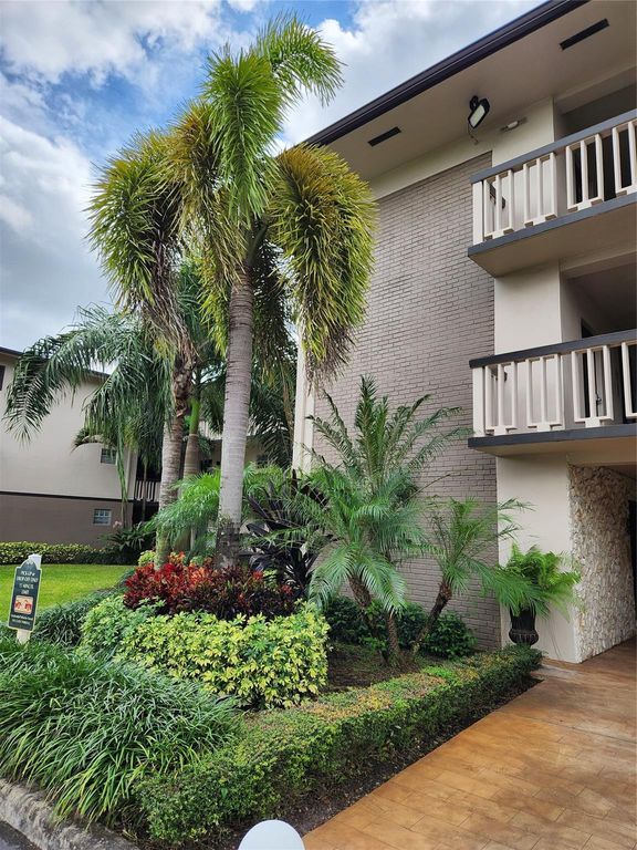 4900 Washington Street 309, Hollywood, FL 33021