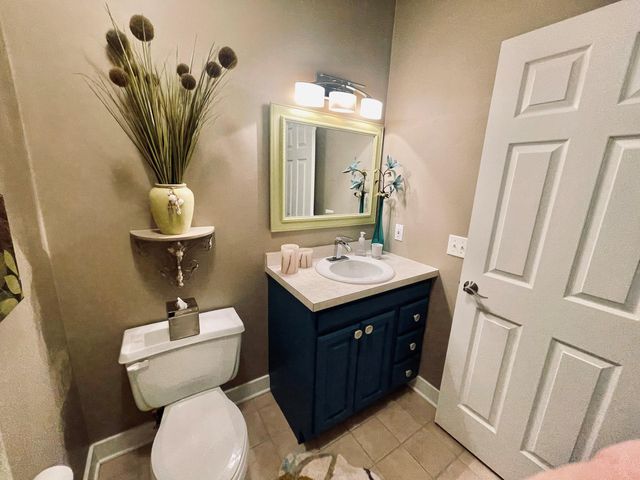 5005 Waters Edge Drive, Valparaiso, IN 46383