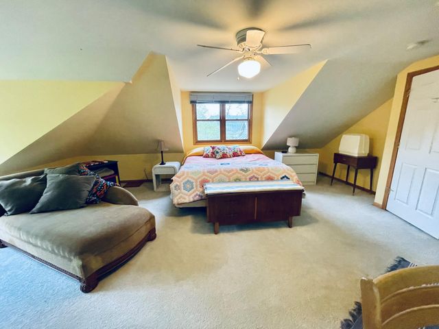 5005 Waters Edge Drive, Valparaiso, IN 46383