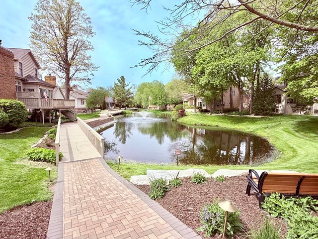 5005 Waters Edge Drive, Valparaiso, IN 46383
