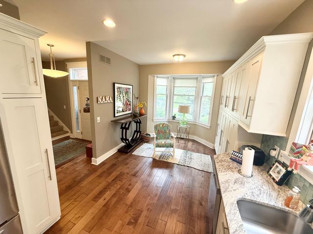 5005 Waters Edge Drive, Valparaiso, IN 46383