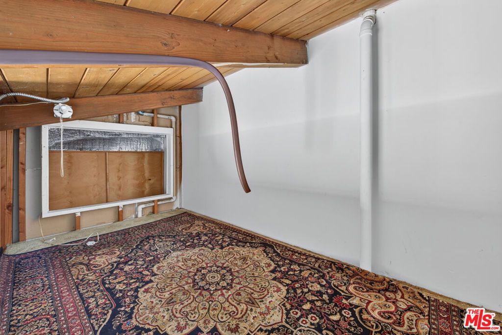 Image 17 of property listing at 13217 Venice Boulevard, Los Angeles, CA 90066