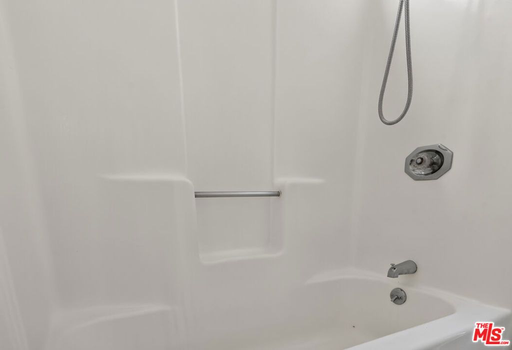 Image 19 of property listing at 13217 Venice Boulevard, Los Angeles, CA 90066