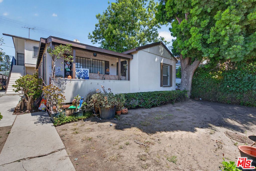 Image 23 of property listing at 13217 Venice Boulevard, Los Angeles, CA 90066