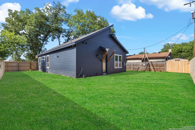 414 Como, San Antonio, TX 78220