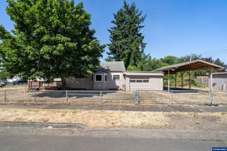 511 W C St, Lebanon, OR 97355