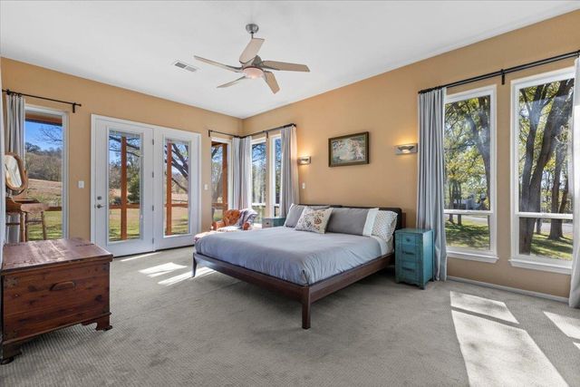 204 Kahana LN, Bastrop, TX 78602