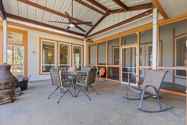 204 Kahana LN, Bastrop, TX 78602