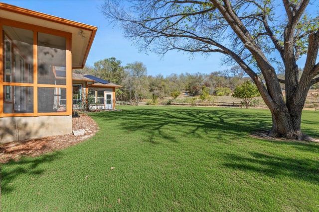 204 Kahana LN, Bastrop, TX 78602