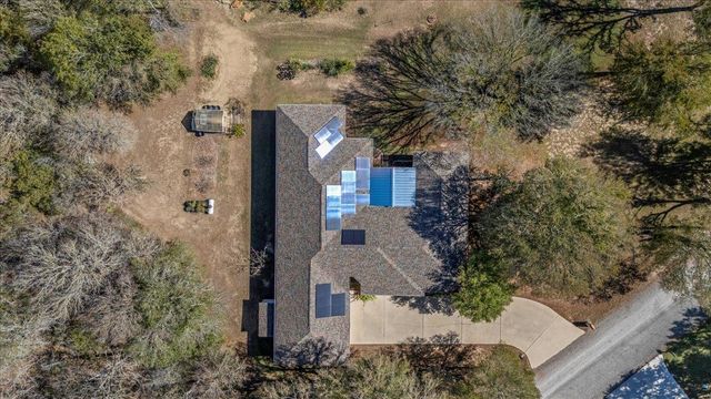 204 Kahana LN, Bastrop, TX 78602