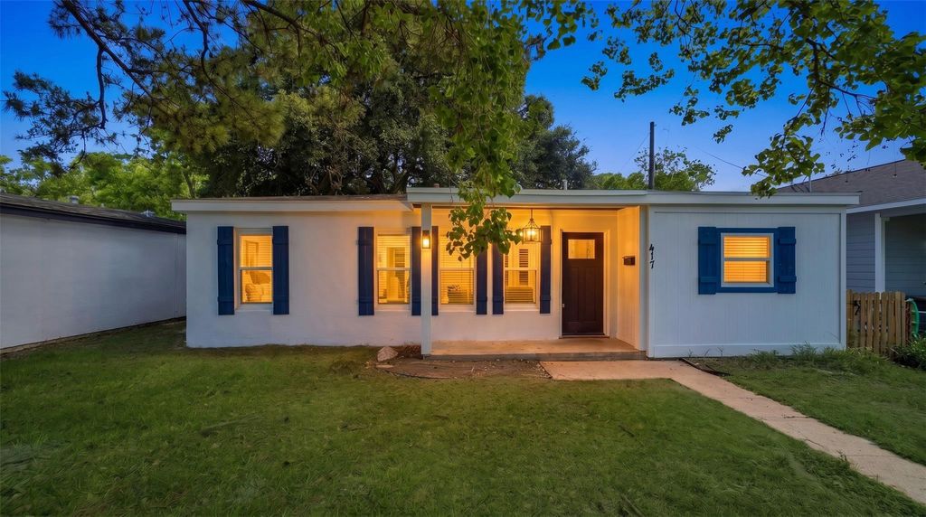 417 13th Avenue N, Texas City, TX 77590