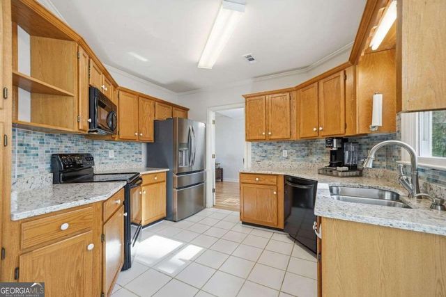 850 Ashley Laine Walk, Lawrenceville, GA 30043