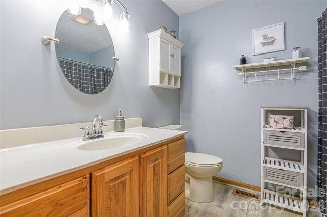 12 Mid Court Drive, Asheville, NC 28804