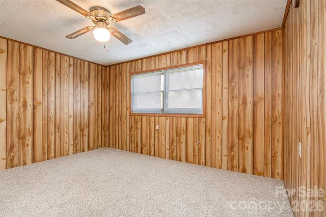 12 Mid Court Drive, Asheville, NC 28804