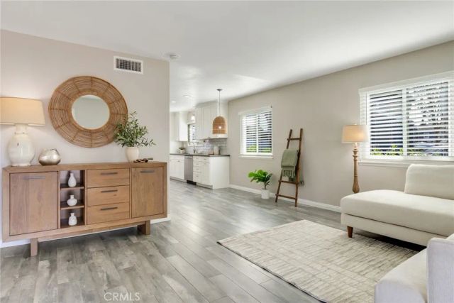 181 Yorktown Lane, Costa Mesa, CA 92626