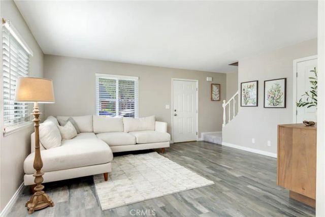 181 Yorktown Lane, Costa Mesa, CA 92626