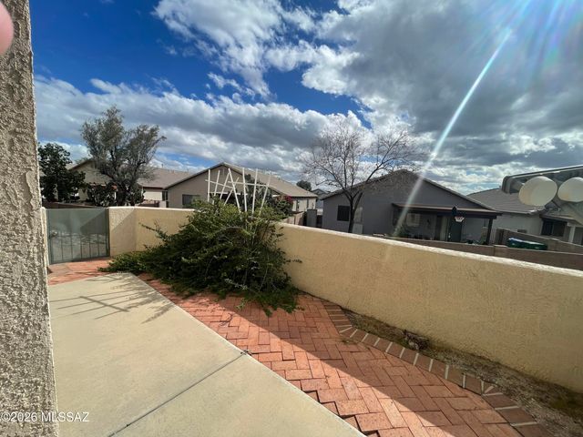 2413 W Via Di Silvio, Tucson, AZ 85741