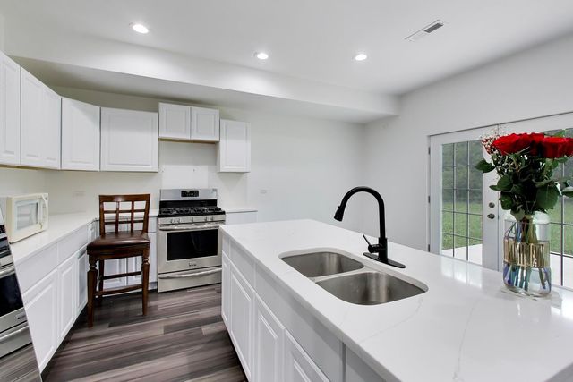 13723 S Springfield Avenue 1, Robbins, IL 60472