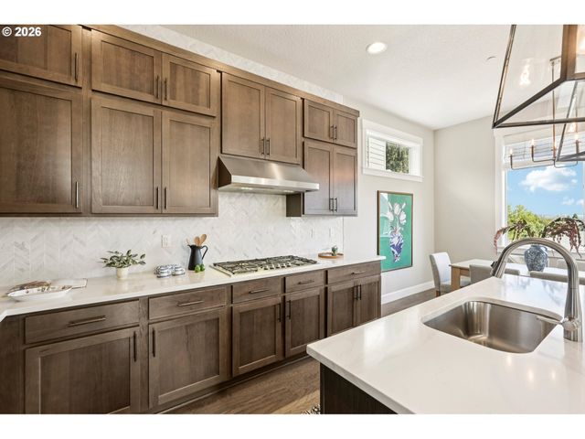 8189 Sw OLDHAM Dr, Beaverton, OR 97007
