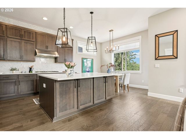 8189 Sw OLDHAM Dr, Beaverton, OR 97007