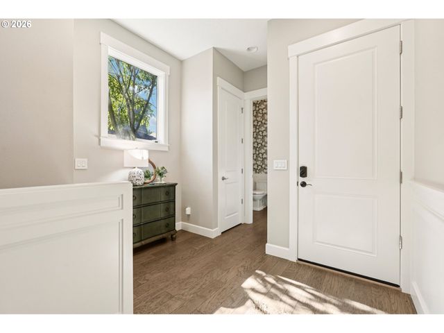 8189 Sw OLDHAM Dr, Beaverton, OR 97007