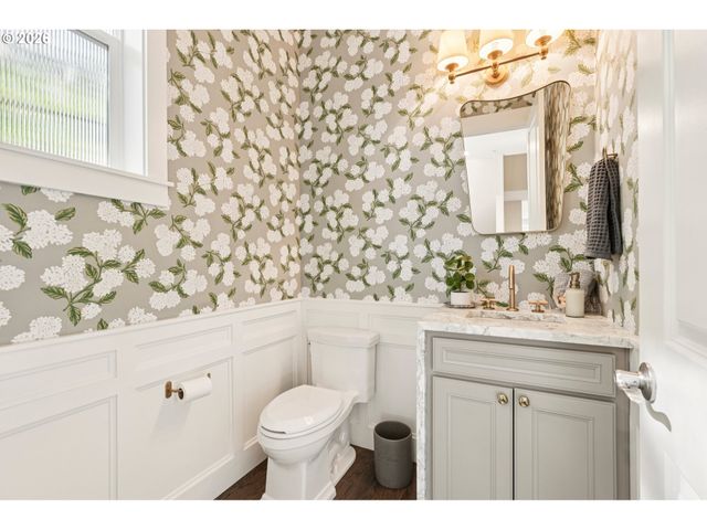 8189 Sw OLDHAM Dr, Beaverton, OR 97007
