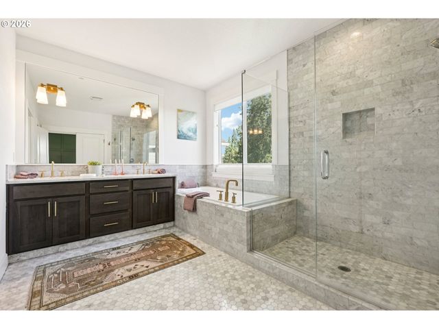 8189 Sw OLDHAM Dr, Beaverton, OR 97007