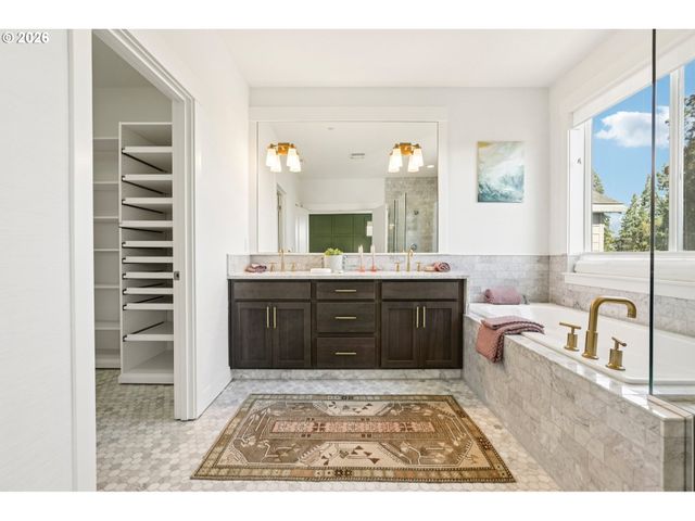8189 Sw OLDHAM Dr, Beaverton, OR 97007