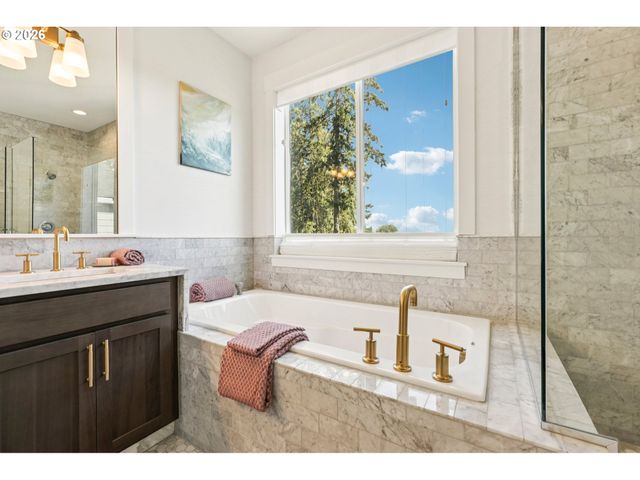 8189 Sw OLDHAM Dr, Beaverton, OR 97007