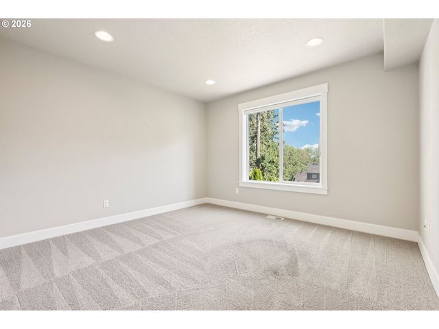 8189 Sw OLDHAM Dr, Beaverton, OR 97007