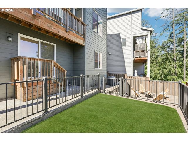 8189 Sw OLDHAM Dr, Beaverton, OR 97007
