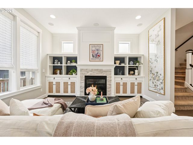8189 Sw OLDHAM Dr, Beaverton, OR 97007
