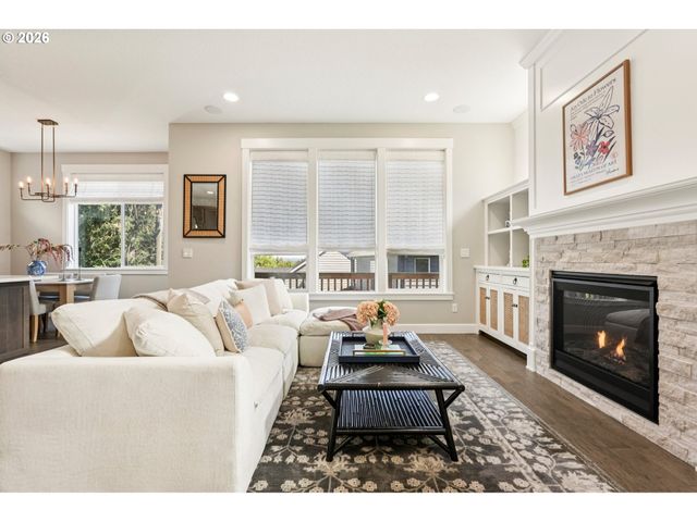 8189 Sw OLDHAM Dr, Beaverton, OR 97007