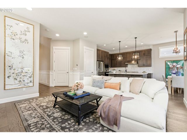8189 Sw OLDHAM Dr, Beaverton, OR 97007
