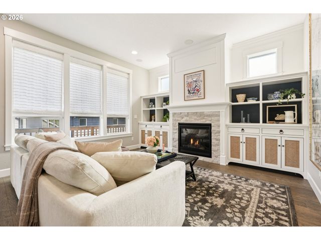 8189 Sw OLDHAM Dr, Beaverton, OR 97007